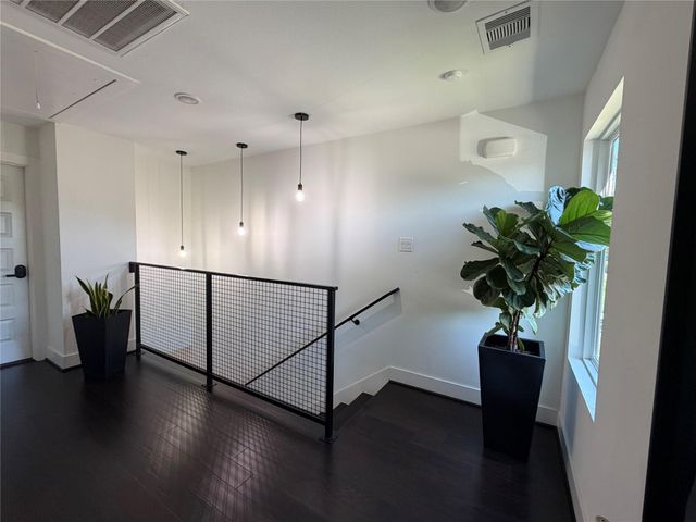 2417 Noble Street, Houston, TX 77026