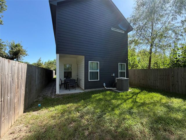 2417 Noble Street, Houston, TX 77026