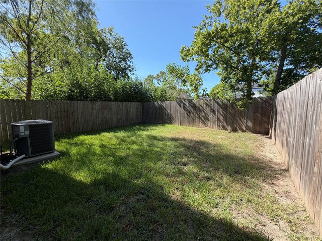 2417 Noble Street, Houston, TX 77026