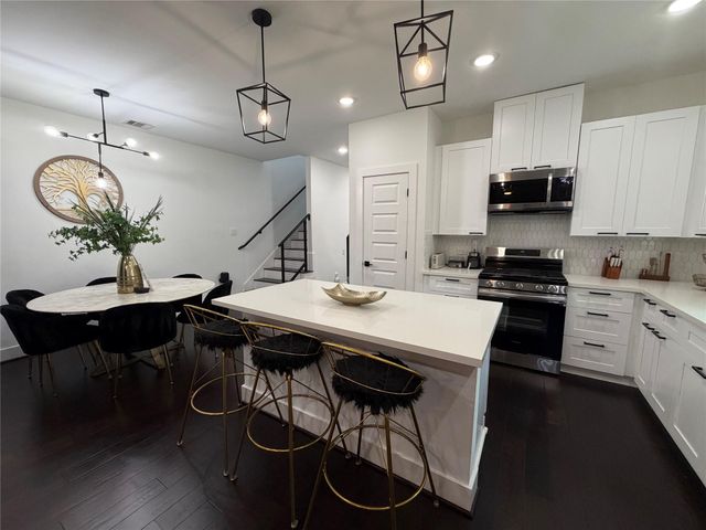 2417 Noble Street, Houston, TX 77026
