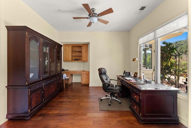 28820 Willow Park Road, Escondido, CA 92026