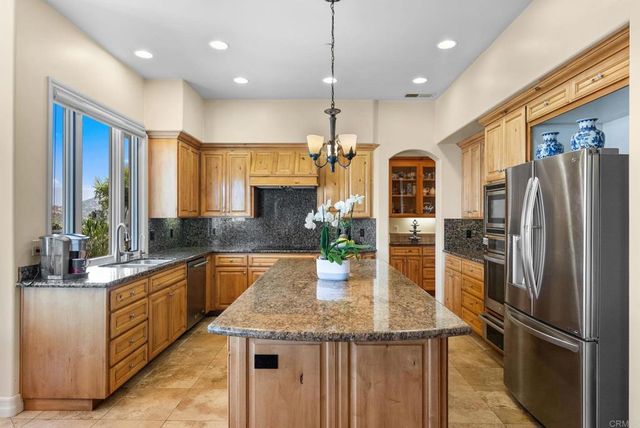28820 Willow Park Road, Escondido, CA 92026