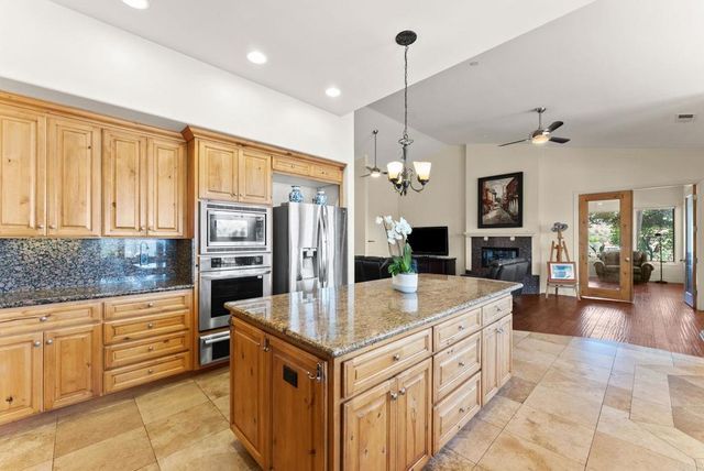 28820 Willow Park Road, Escondido, CA 92026