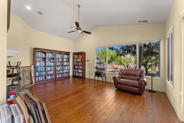 28820 Willow Park Road, Escondido, CA 92026