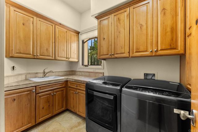 28820 Willow Park Road, Escondido, CA 92026