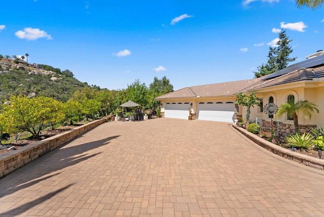 28820 Willow Park Road, Escondido, CA 92026