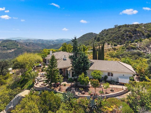 28820 Willow Park Road, Escondido, CA 92026