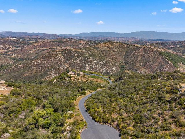 28820 Willow Park Road, Escondido, CA 92026