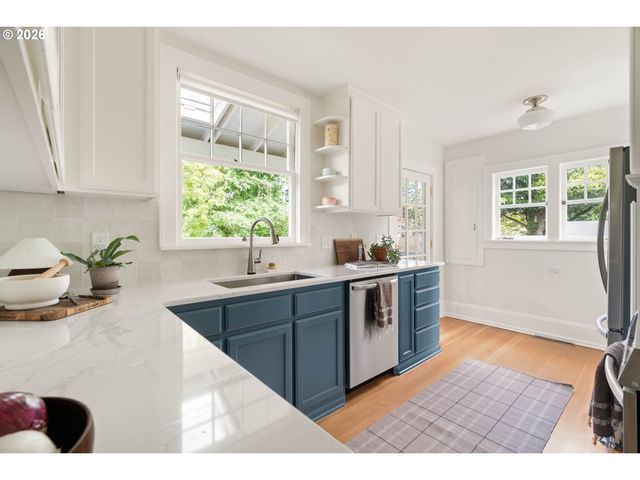2235 Ne 37TH Ave, Portland, OR 97212