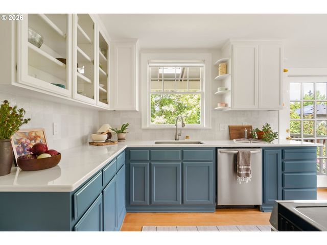 2235 Ne 37TH Ave, Portland, OR 97212