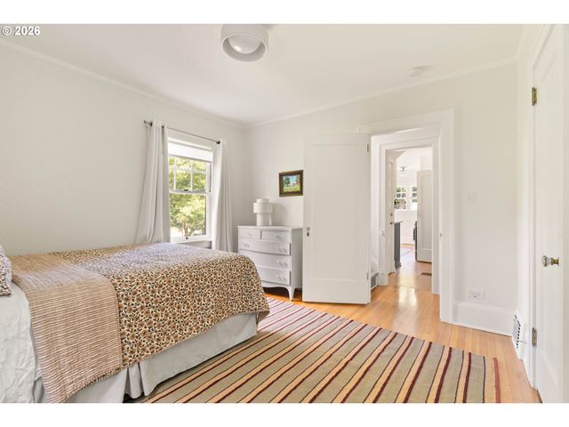 2235 Ne 37TH Ave, Portland, OR 97212