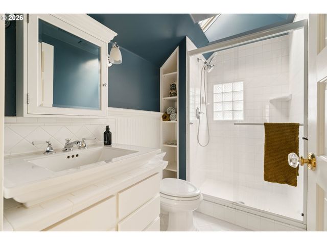 2235 Ne 37TH Ave, Portland, OR 97212