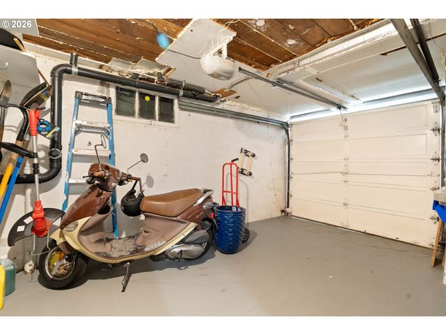 2235 Ne 37TH Ave, Portland, OR 97212