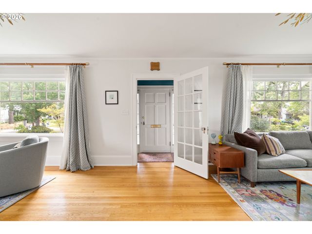 2235 Ne 37TH Ave, Portland, OR 97212