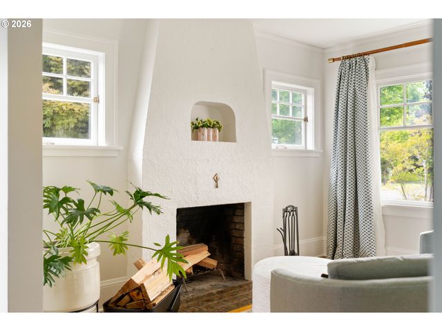 2235 Ne 37TH Ave, Portland, OR 97212