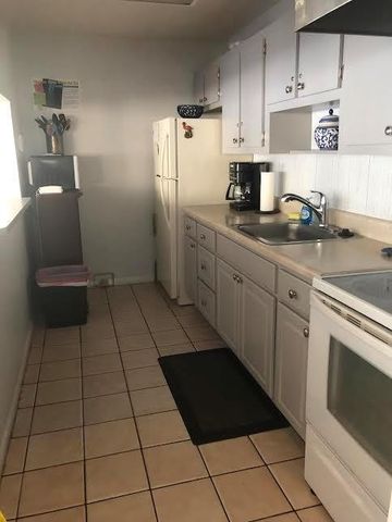 4682 Lucerne Lakes Boulevard 206, Lake Worth, FL 33467