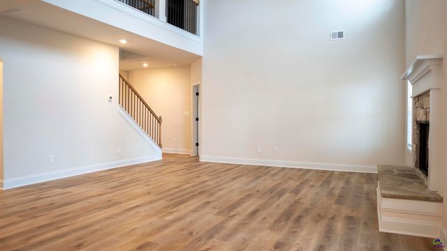 310 Garnet Drive, Bonaire, GA 31005