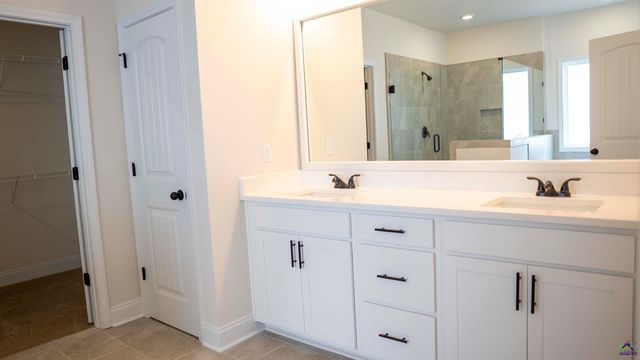 310 Garnet Drive, Bonaire, GA 31005