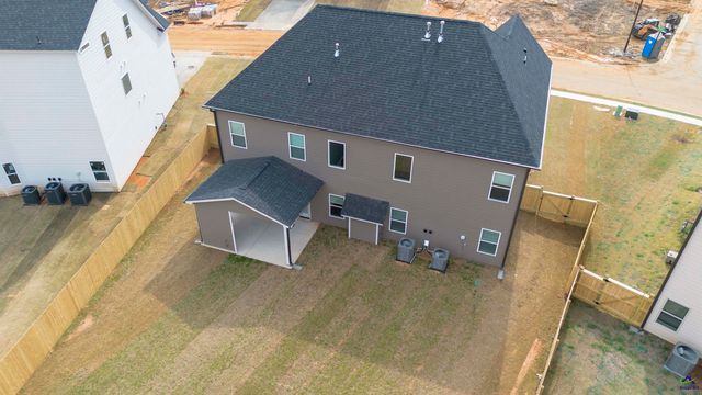 310 Garnet Drive, Bonaire, GA 31005