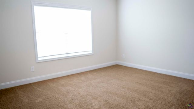 310 Garnet Drive, Bonaire, GA 31005