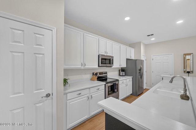 13364 BEACH Boulevard 719, Jacksonville, FL 32224