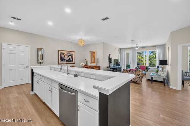 13364 BEACH Boulevard 719, Jacksonville, FL 32224