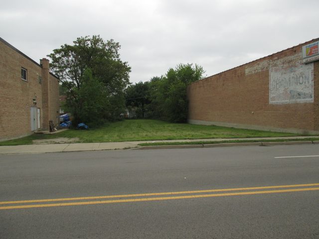 736 E St Charles Road, Lombard, IL 60148
