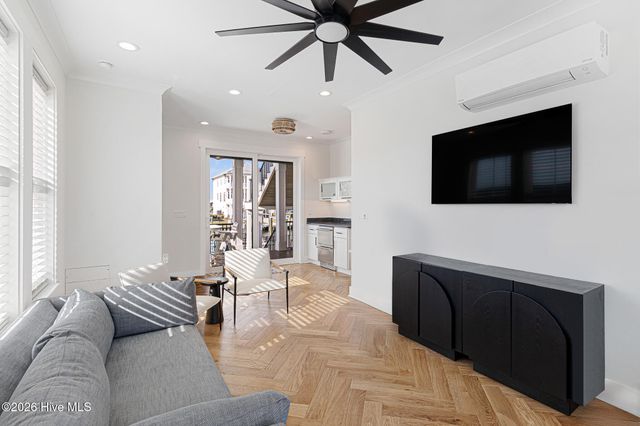 524 N Kinston Avenue, Atlantic Beach, NC 28512