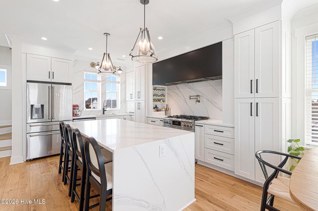 524 N Kinston Avenue, Atlantic Beach, NC 28512