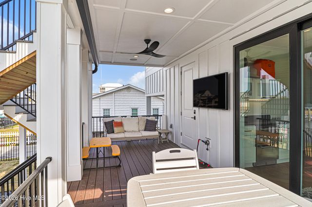 524 N Kinston Avenue, Atlantic Beach, NC 28512