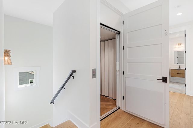 524 N Kinston Avenue, Atlantic Beach, NC 28512