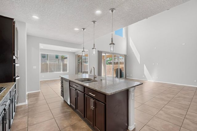 2716 Bayas Road SE, Rio Rancho, NM 87124