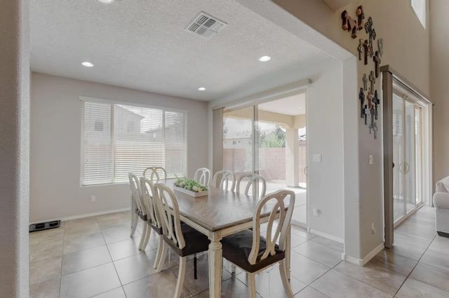 2716 Bayas Road SE, Rio Rancho, NM 87124