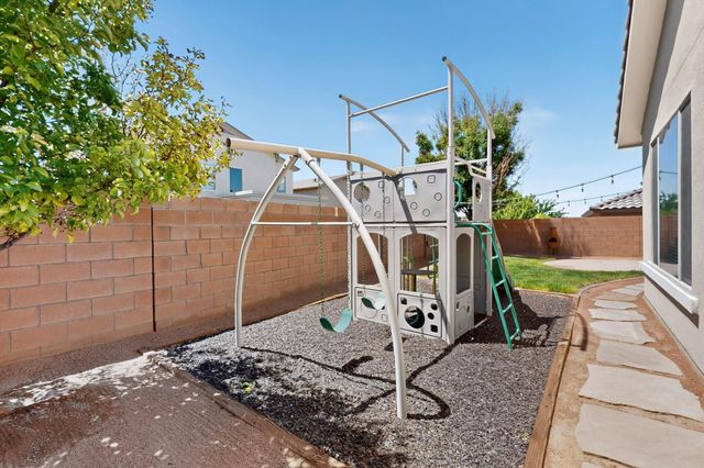 2716 Bayas Road SE, Rio Rancho, NM 87124