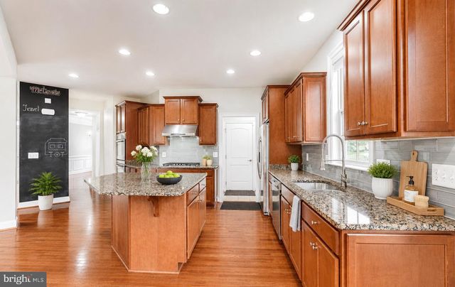 42695 MACAULEY PL, Ashburn, VA 20148