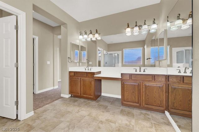 732 RUSTIC DESERT Place, Henderson, NV 89011