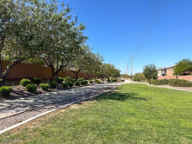 732 RUSTIC DESERT Place, Henderson, NV 89011
