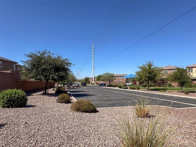 732 RUSTIC DESERT Place, Henderson, NV 89011
