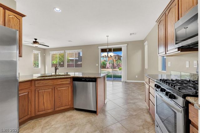 732 RUSTIC DESERT Place, Henderson, NV 89011