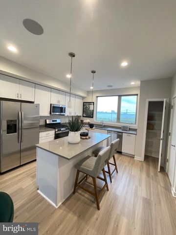 3125 BEACHVIEW LN, Philadelphia, PA 19125