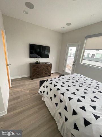 3125 BEACHVIEW LN, Philadelphia, PA 19125