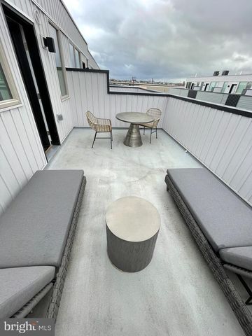 3125 BEACHVIEW LN, Philadelphia, PA 19125