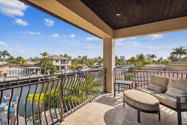 2461 SE 10th Street, Pompano Beach, FL 33062