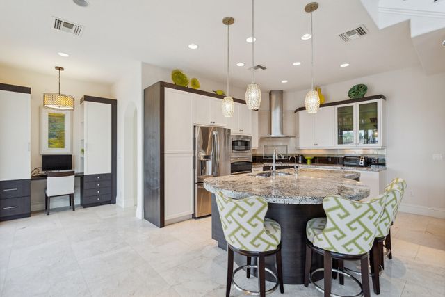 2461 SE 10th Street, Pompano Beach, FL 33062