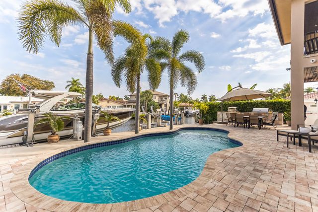 2461 SE 10th Street, Pompano Beach, FL 33062