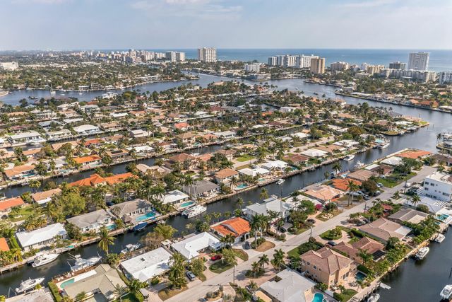 2461 SE 10th Street, Pompano Beach, FL 33062