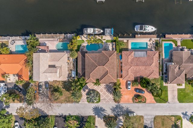 2461 SE 10th Street, Pompano Beach, FL 33062