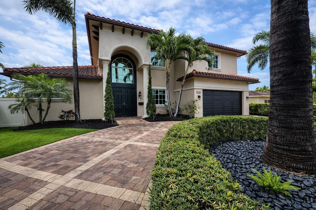 2461 SE 10th Street, Pompano Beach, FL 33062