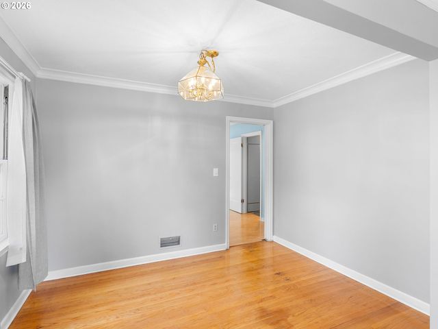 10059 Ne BEECH St, Portland, OR 97220