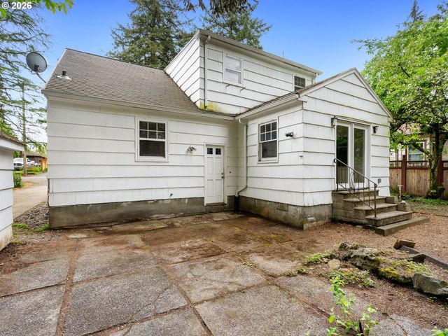 10059 Ne BEECH St, Portland, OR 97220